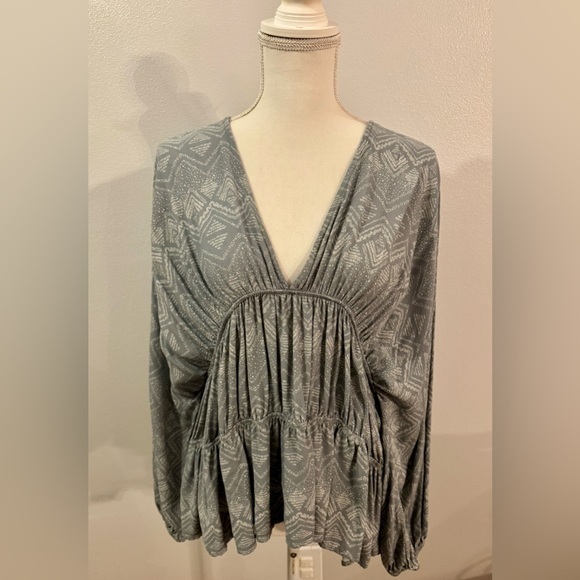 BUCKETLIST Tops - Bucketlist Blue-Gray Patterned Top large